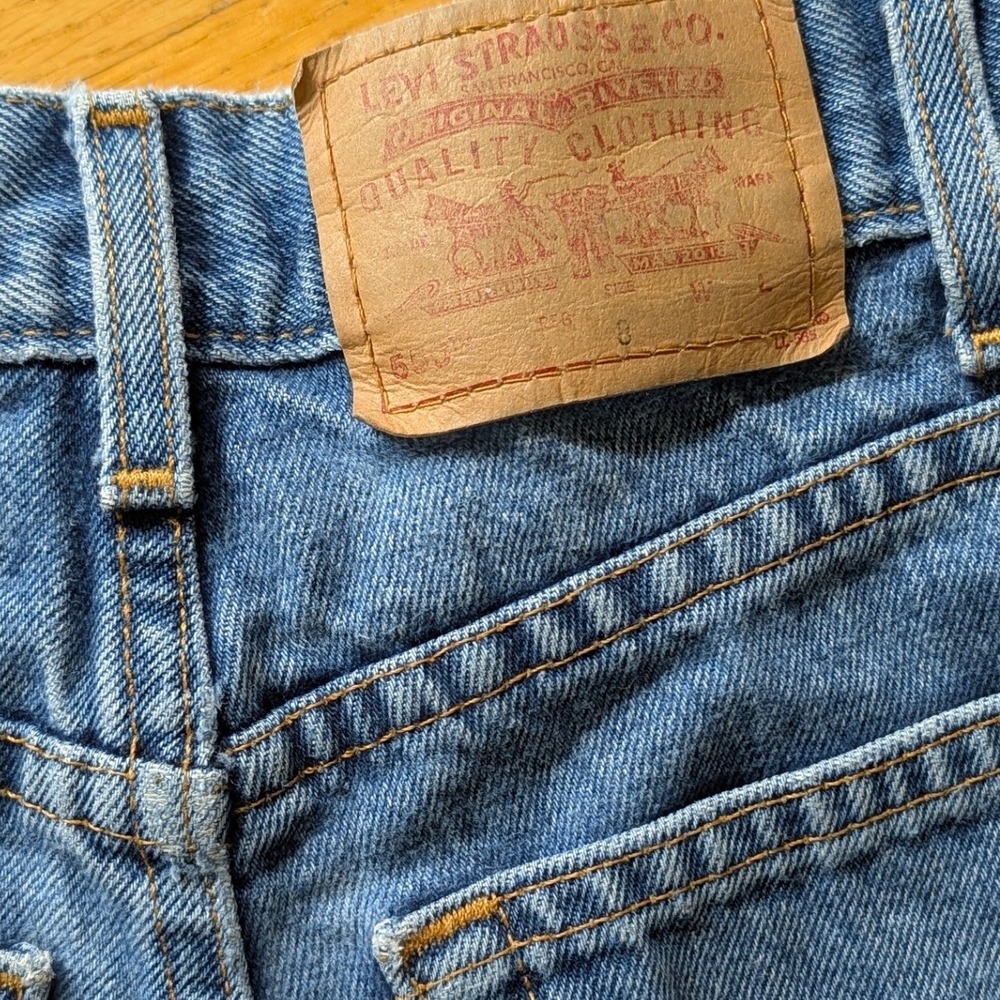 Vintage Levis 550 Denim Cutoff Shorts Youth Kids 8 Blue Jean Altered USA - Picture 6 of 9